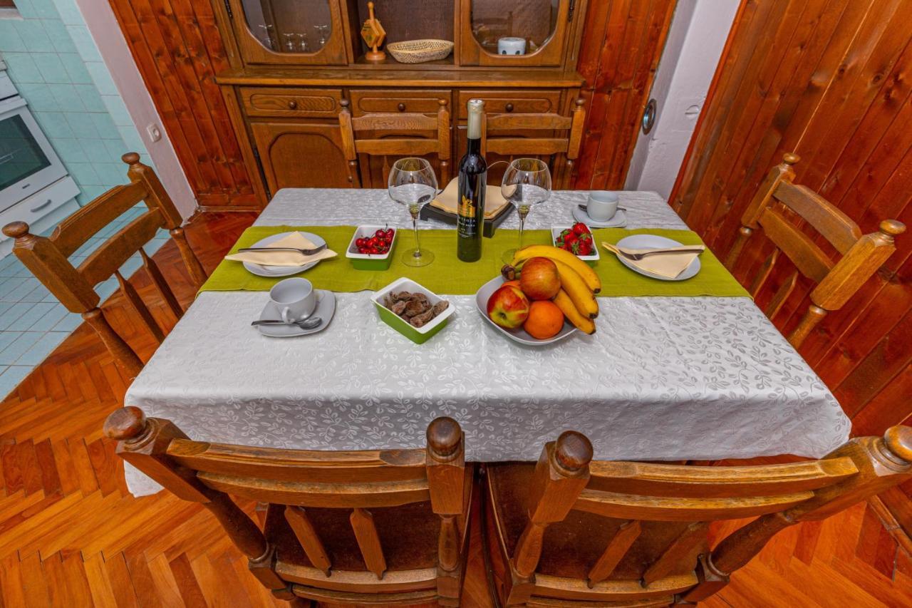 Pilas Apartment