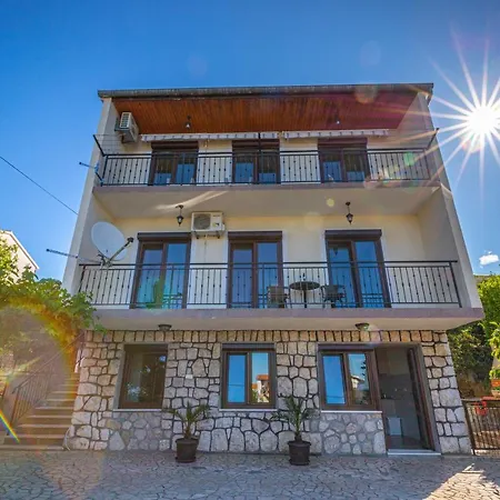 Apartmani Pilas Dramalj Exterior photo