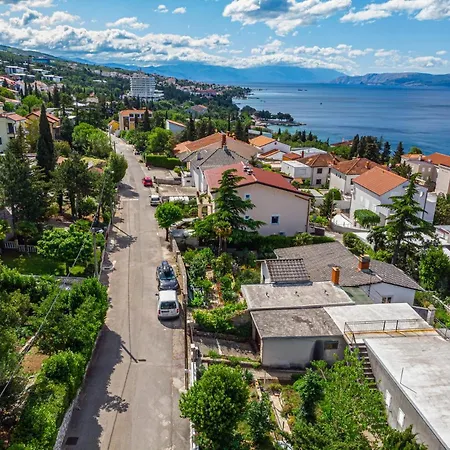 Apartmani Pilas Dramalj Exterior photo