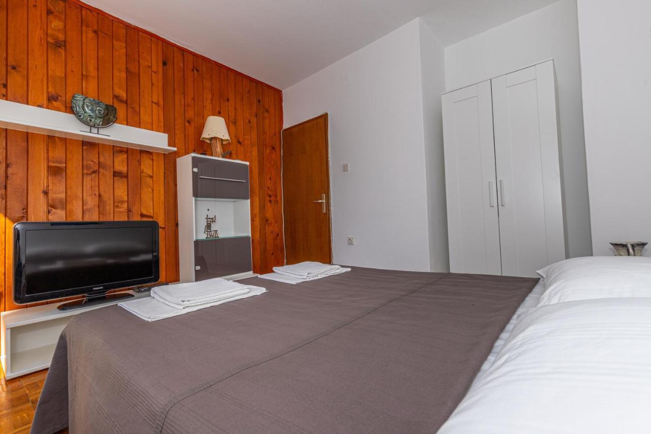 Apartment Pilas