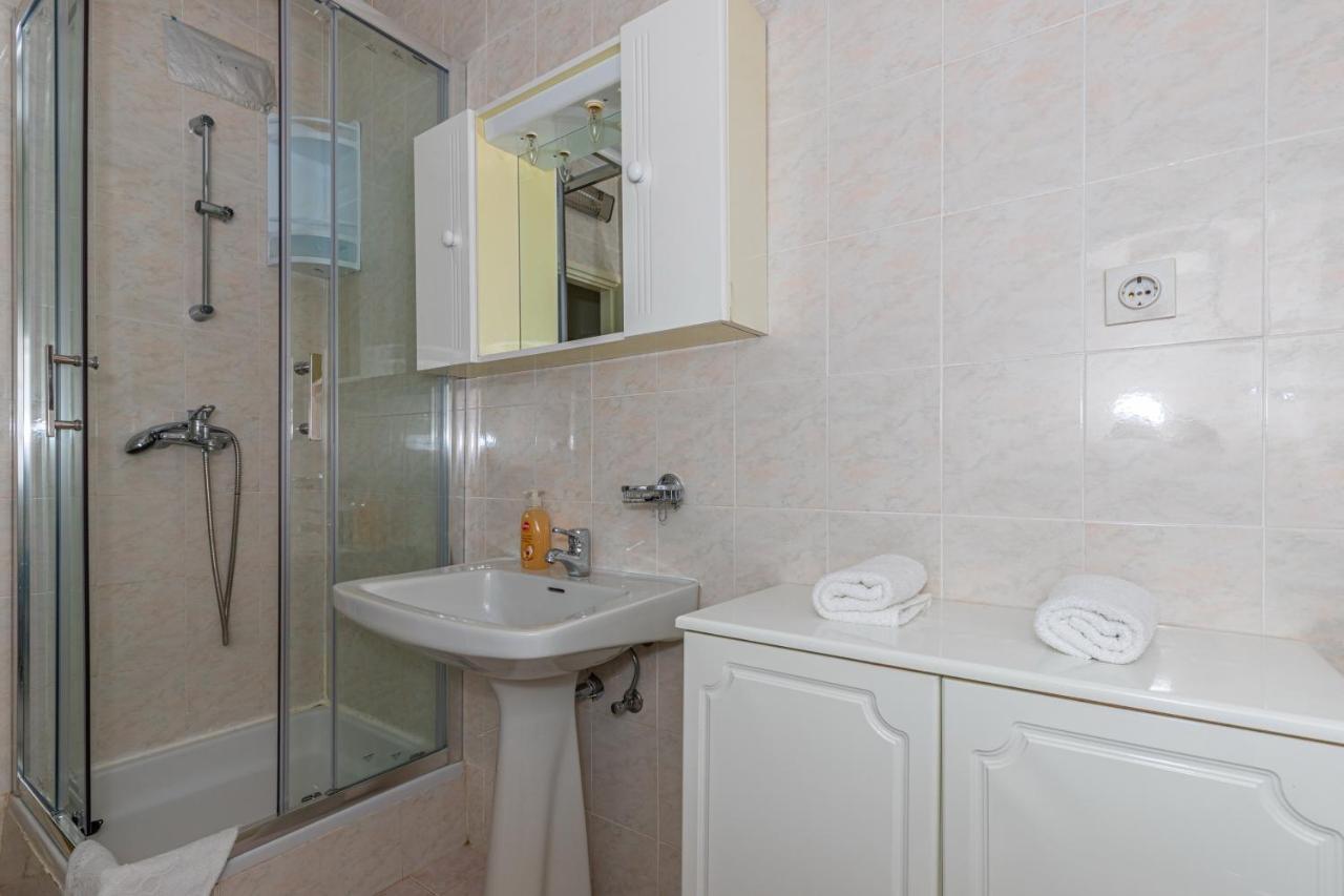 Pilas Apartment