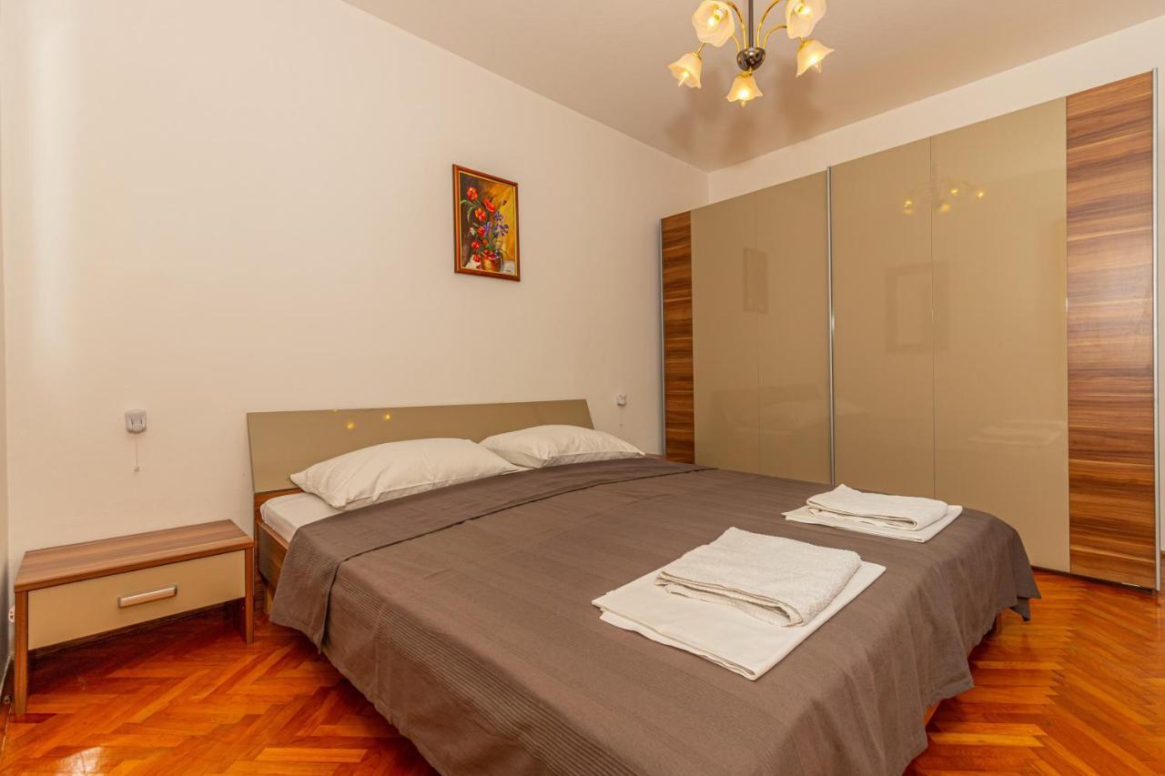 Pilas Apartment