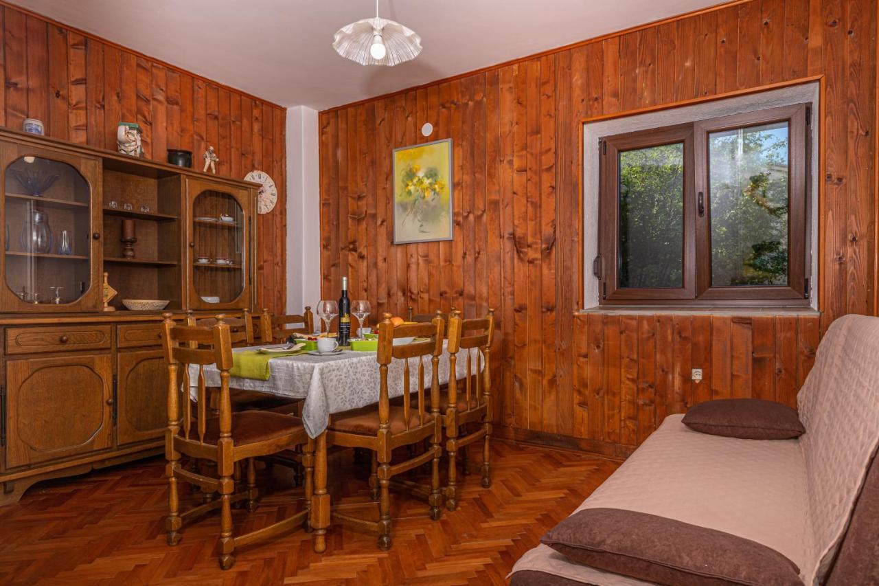 Apartment Pilas